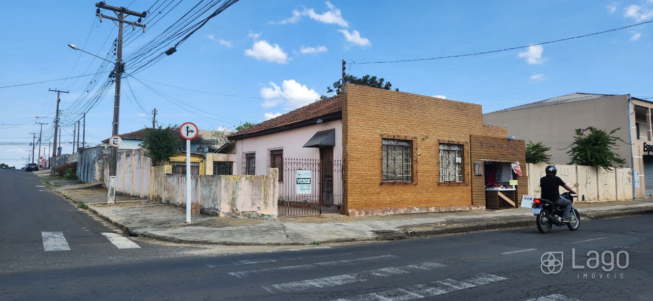 Terreno à venda em Vila Palmeirinha
